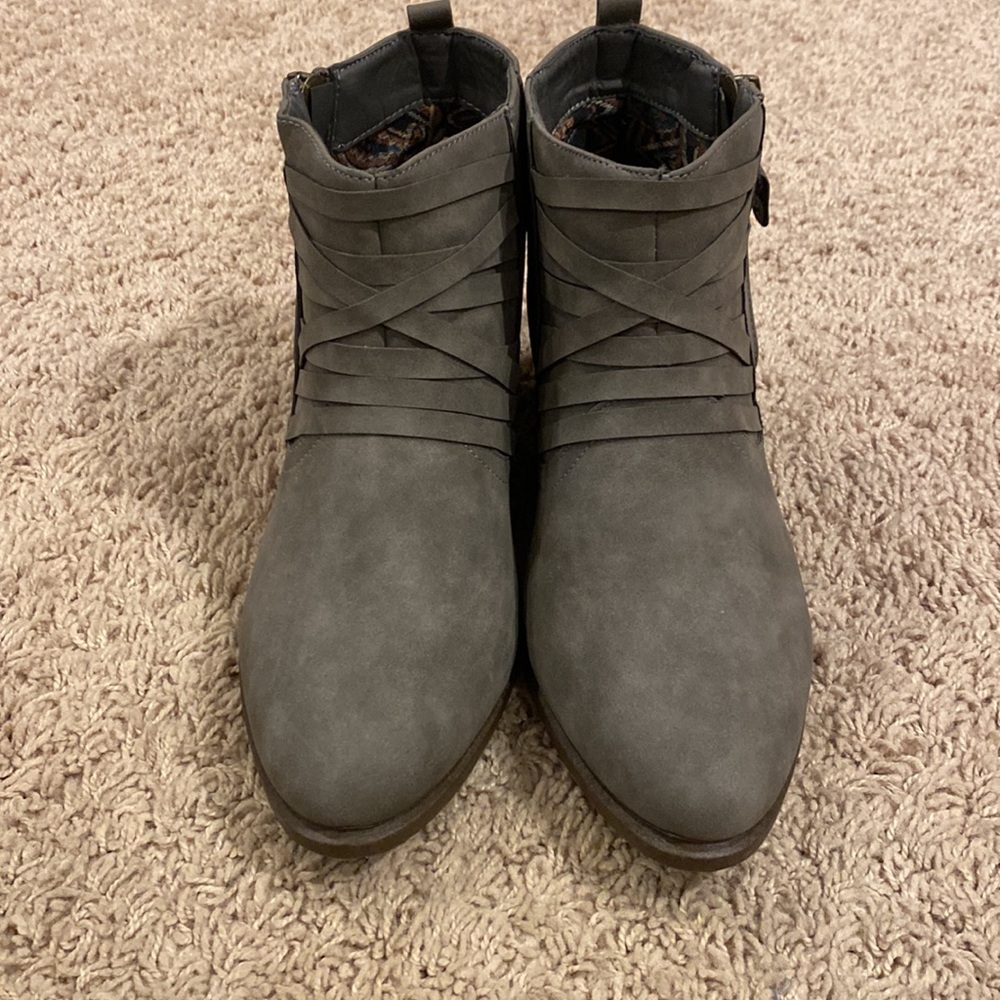 Gray booties - Picture 3 of 4
